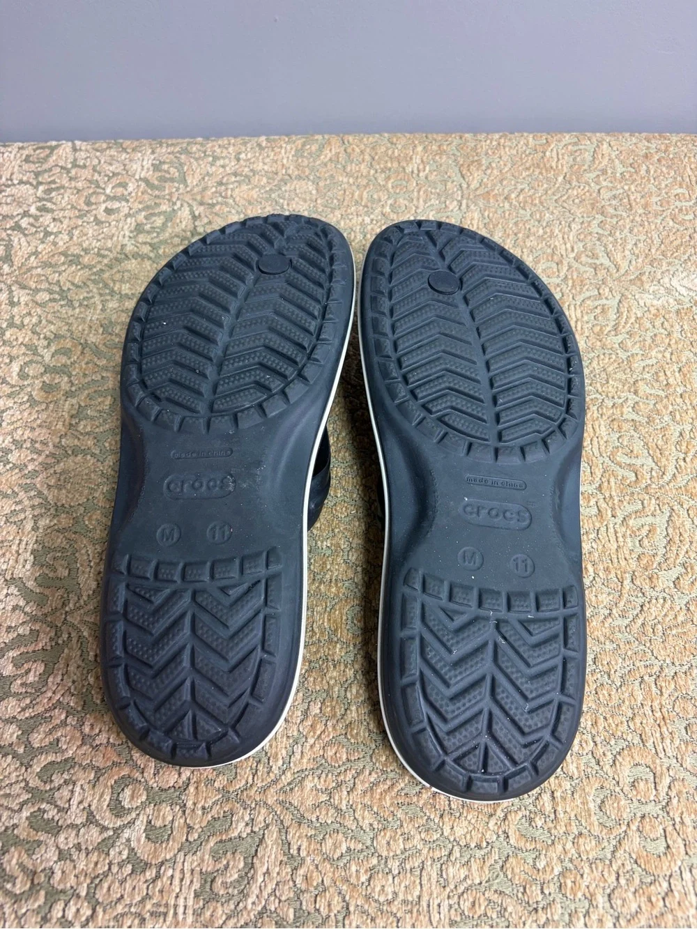 Crocs Men's Sandals - Bayaband Flip Flops, Waterproof Shower Shoes m11